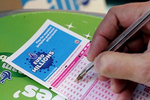 100m GBP Euromillions lottery rollover